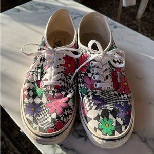 Vans Checkerboard Floral Old Skool Shoe
